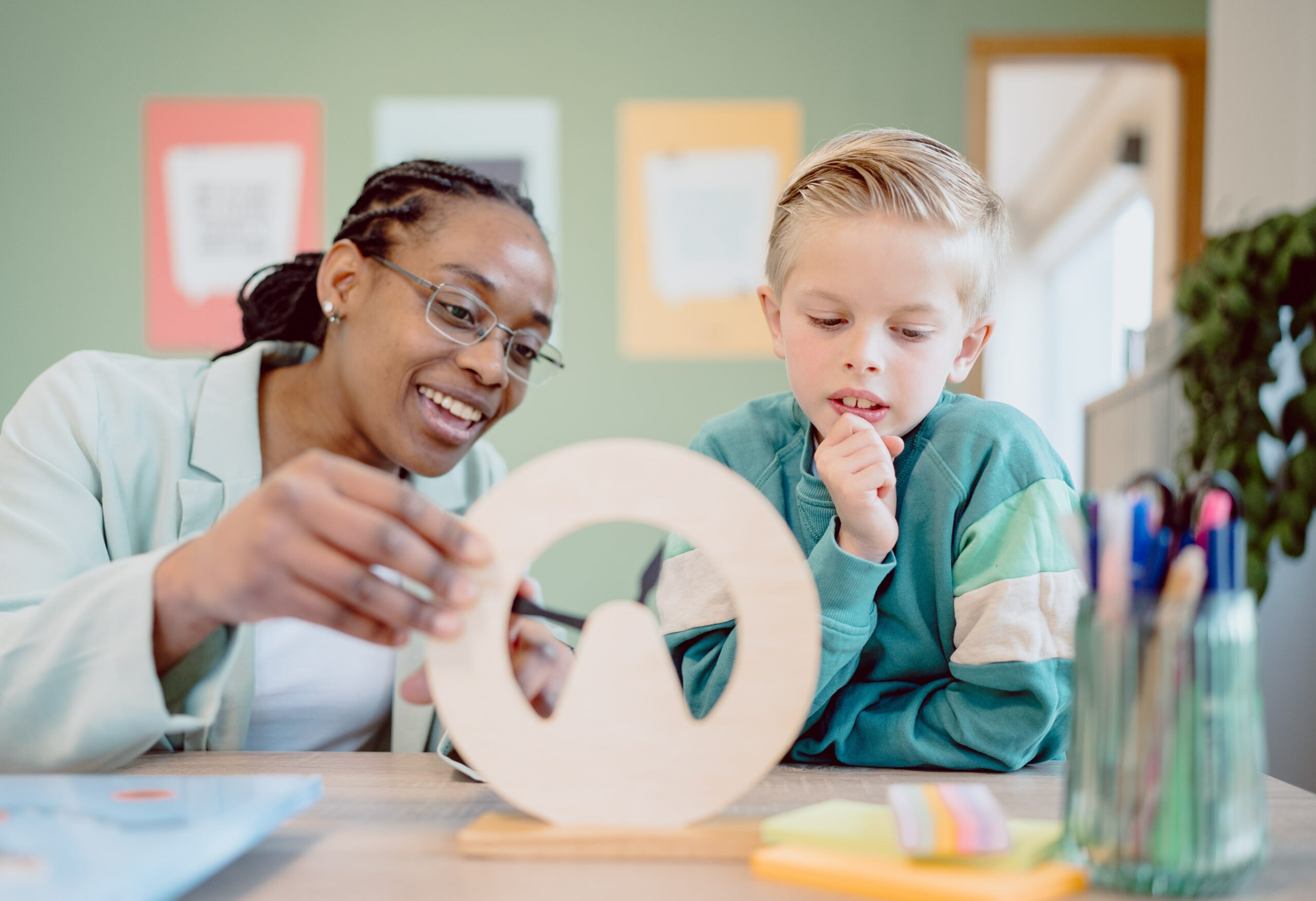 Leerling met begeleider